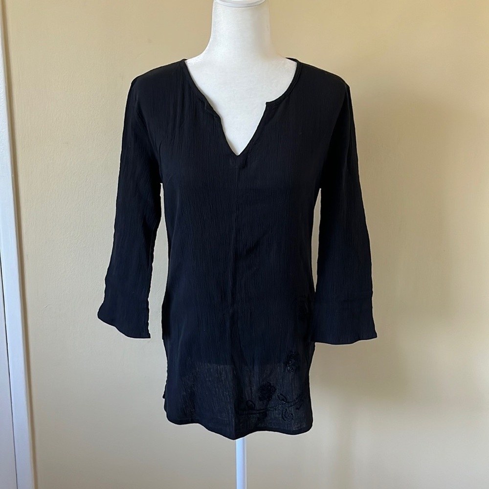 Black tunic top. Size small